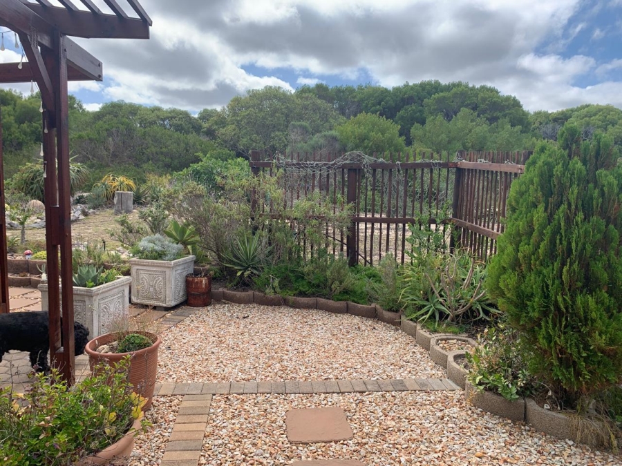 4 Bedroom Property for Sale in Stilbaai Oos Western Cape